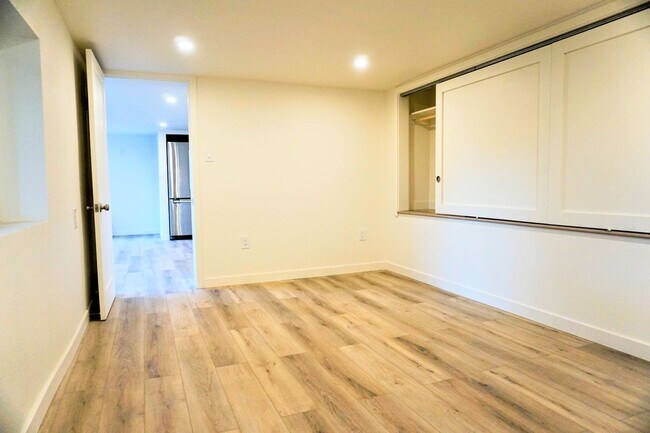 Foto del edificio - 604 Los Olivos Rd