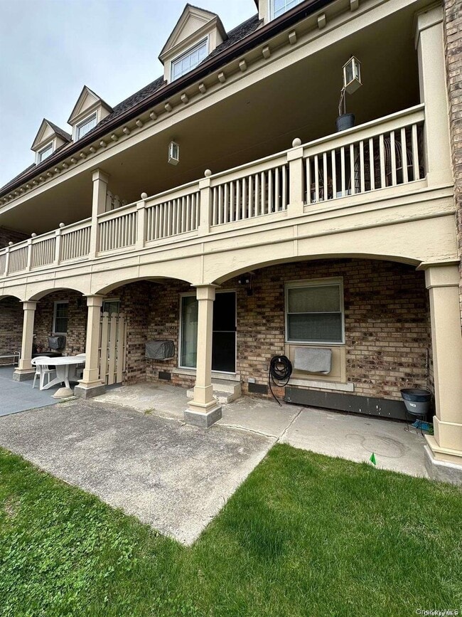 Foto del edificio - 13-36-36 Robin Ln