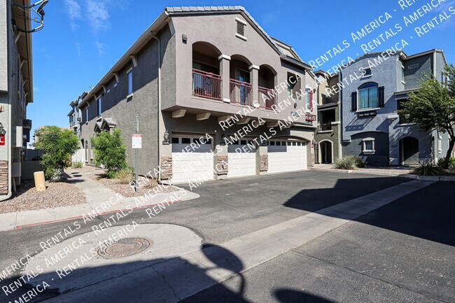 Foto del edificio - 2402 E 5th St