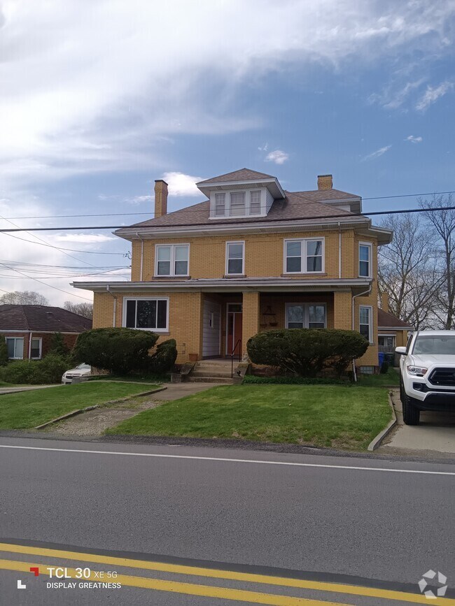 Whitewood Manor Houses for Rent with High Ceilings Pittsburgh, PA 1