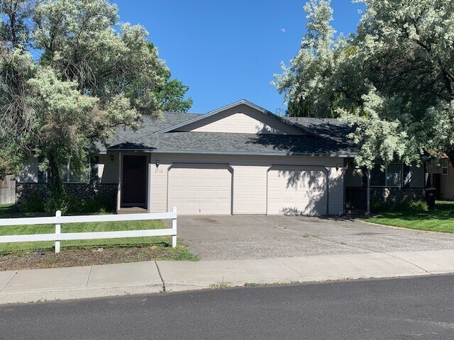 Foto principal - 2112 SW 19th St