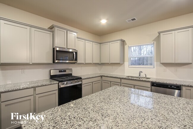 Foto del edificio - 3282 Hawthorn Farm Blvd