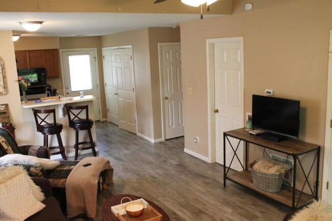 Building Photo - 3567 Prescott Dr