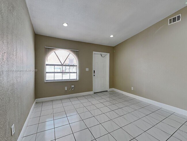 Foto del edificio - 5537 W 27th Ave