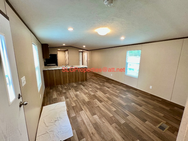 Building Photo - 56 Health Nut Ln