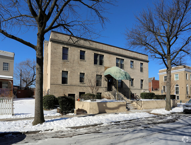 Building Photo - The Lincoln