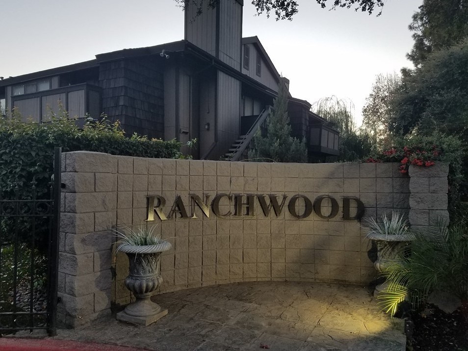 Ranchwood Condos - 1151 S Chestnut Ave
