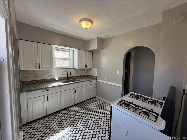 Foto del edificio - 16206 Snowden St