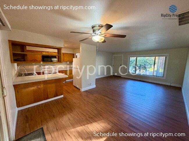 Building Photo - 11430 SW 121st Ave