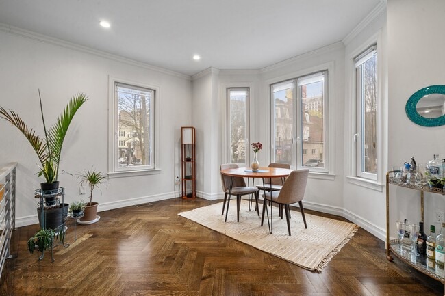 Foto del edificio - 1580 Tremont St