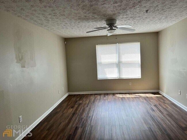 Foto del edificio - 13101 Fairington Ridge Cir