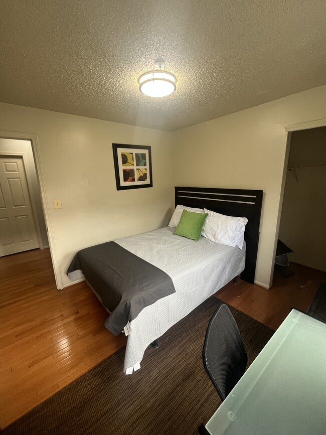 Photo - 30 Richmond St Townhome