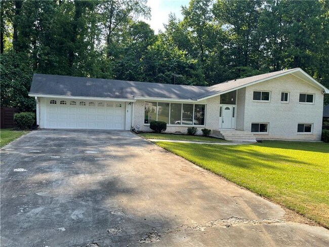 Foto del edificio - 1518 High Haven Ct NE