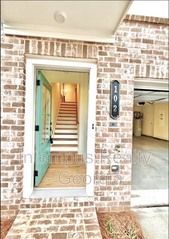 Foto del edificio - 102 Pinecone Pkwy