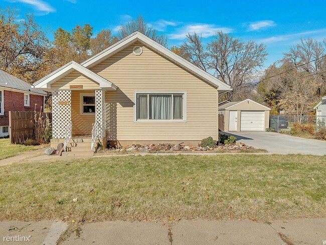 Building Photo - 2 br, 1 bath House - 540 8th St