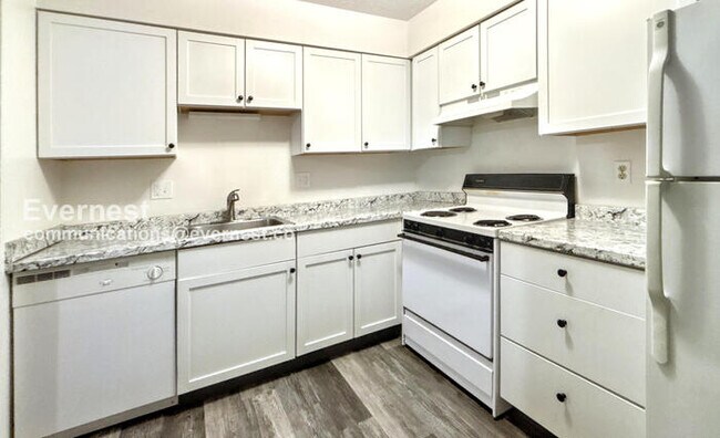 Foto del edificio - 5245 Portland St