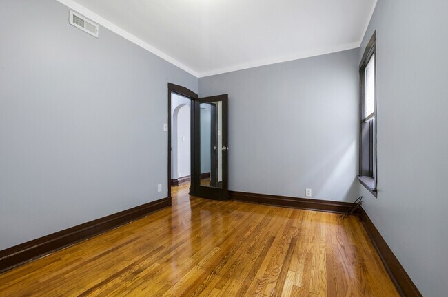 Foto del edificio - 8243 S Sangamon St