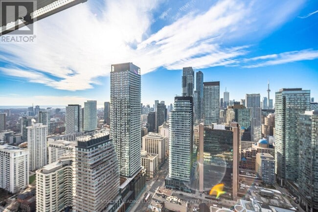 Photo du bâtiment - 11 Wellesley St W