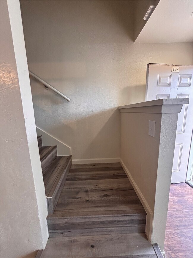 Foto del edificio - 2110 Wilcrest Dr