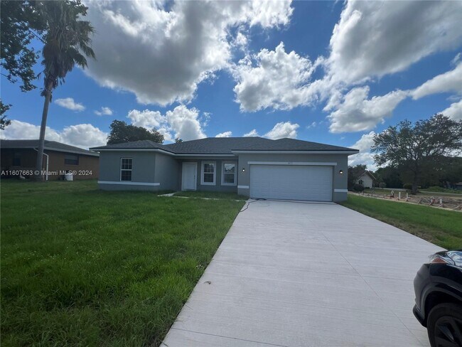 Building Photo - 4413 SW 155th Place Rd