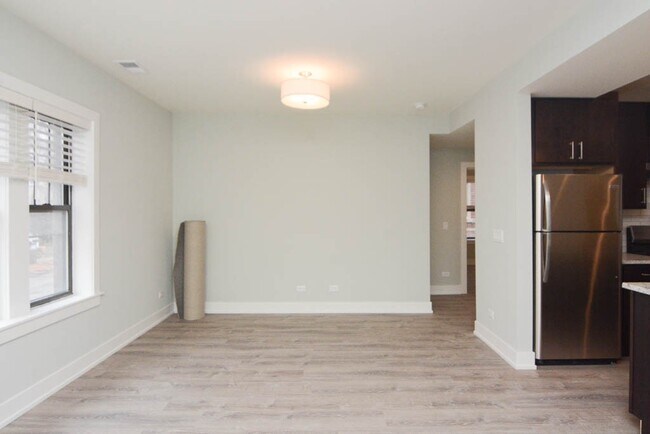 Building Photo - 818 Crain St