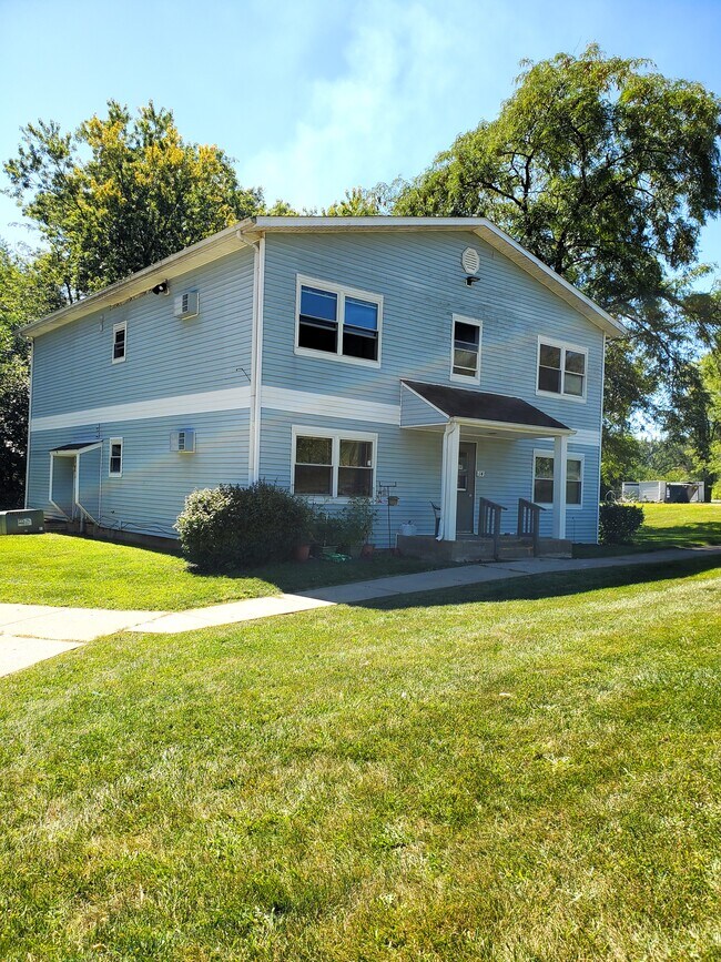 Brookwood Apartments Apartments in Matherville, IL