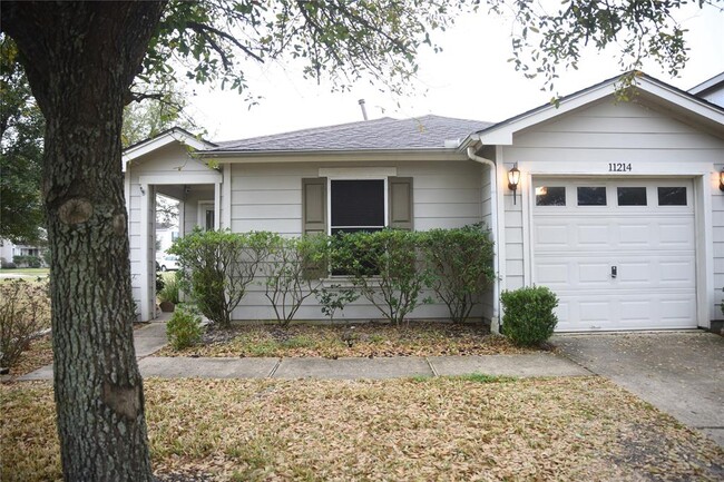 Building Photo - 11214 Log Cabin Ln