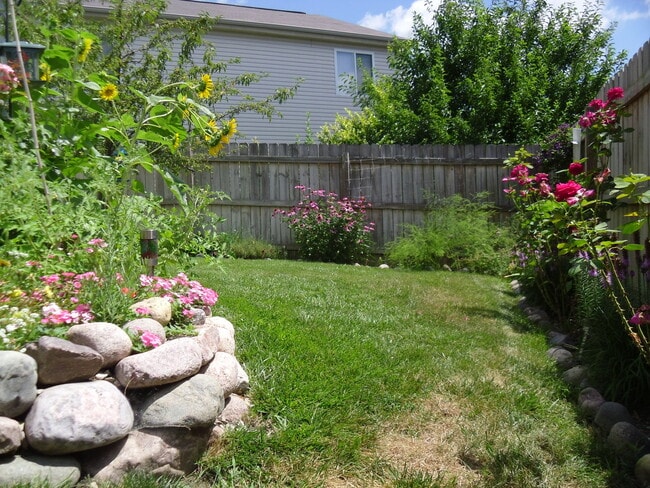 Building Photo - Coming Soon! Nearly Maintenance Free 3 Br ...