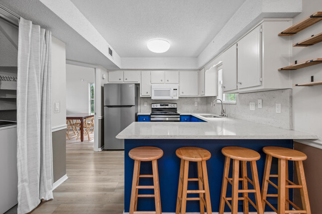 Building Photo - 6740 Scotts Pl