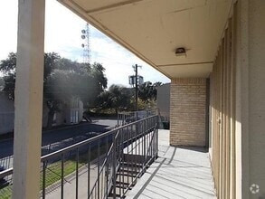 Building Photo - 4524 Amesbury Dr
