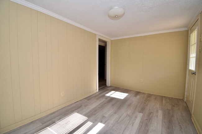Building Photo - 2 Bed 1 Bath Home Just Outside of Ruston