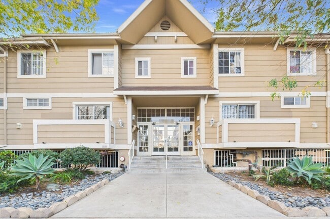 Building Photo - The Woodside Apartments