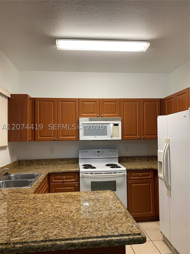 Foto del edificio - 375 NE 26th Ave