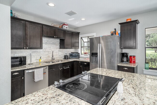 Foto del edificio - 9437 Bear Lake Cir