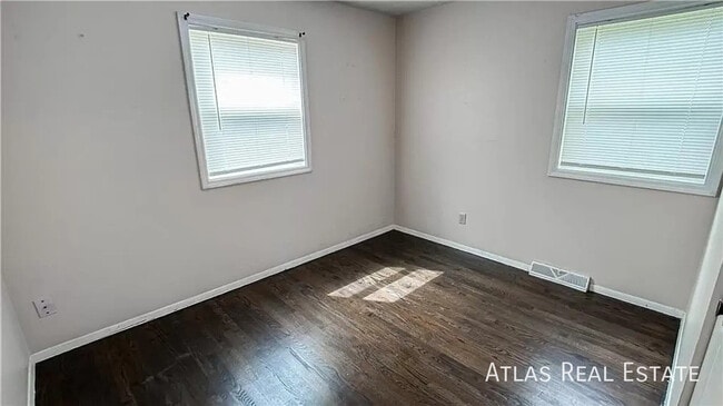 Building Photo - 6650 Maywood Ave