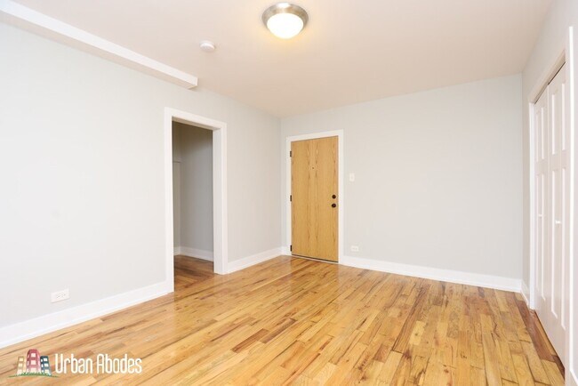 Foto del edificio - 557 W Arlington Pl