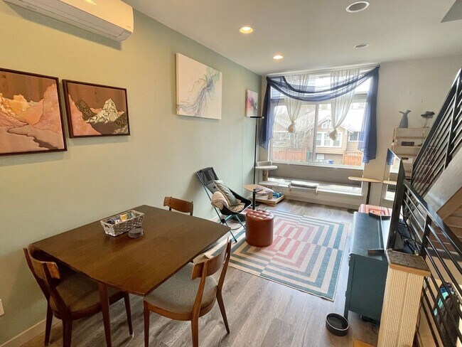 Building Photo - 4 Star Green Built 2-Bedroom, 2-Bath Townhome