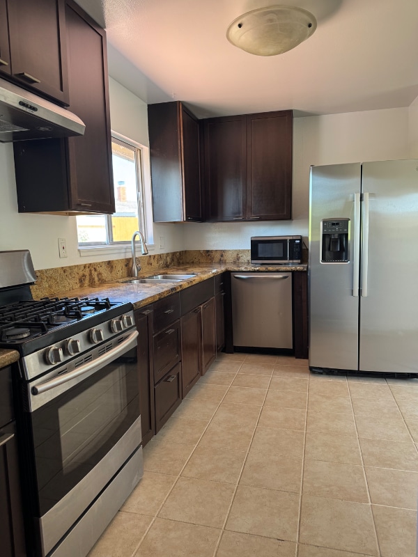 Foto del edificio - 5864 Ithaca Pl