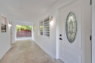 Building Photo - 5310 NW 16th St