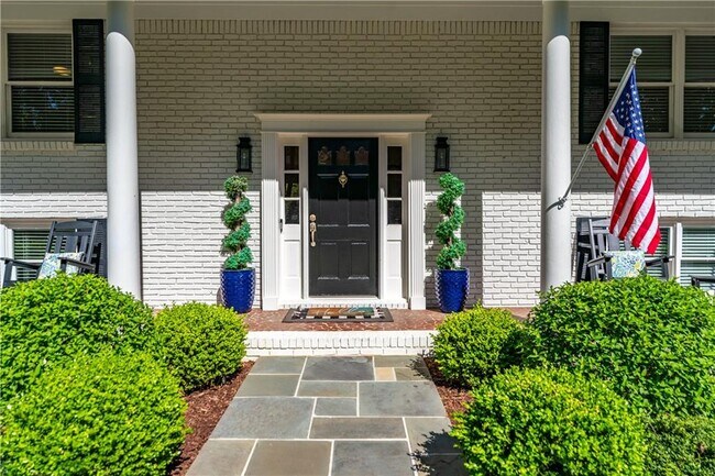 Foto del edificio - 4115 Glen Devon Dr NW