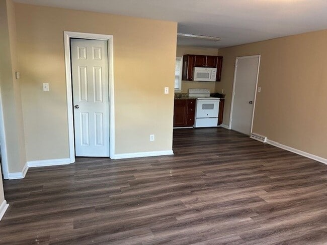 Photo - Conveniently located 3 bedroom/2 Bath house