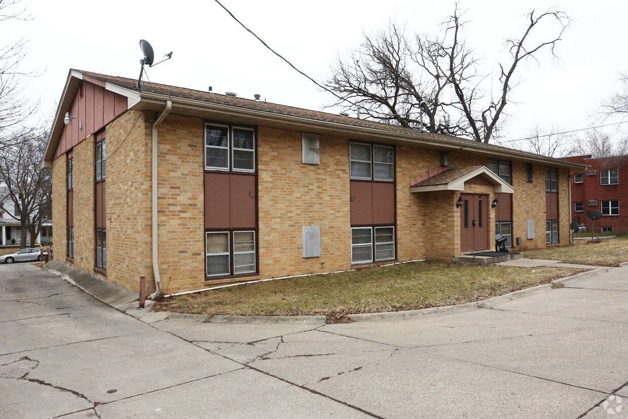 Foto del edificio - 1802 Oakland Ave