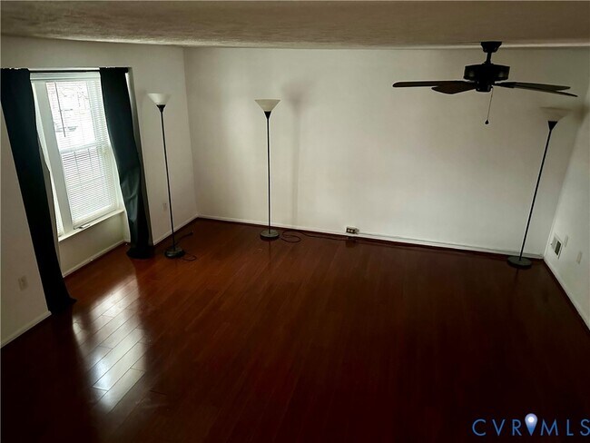 Foto del edificio - 7731 Pomeroy Ct