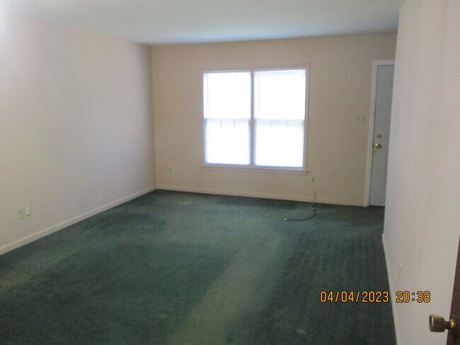 Building Photo - Highland, 1517 #7
