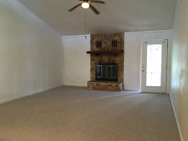 Building Photo - 3497 Bear Creek Rd