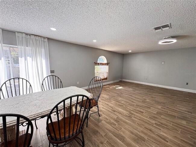 Foto del edificio - 2050 Corner Glen Dr