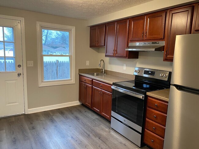 Kitchen - 30 Clayton St