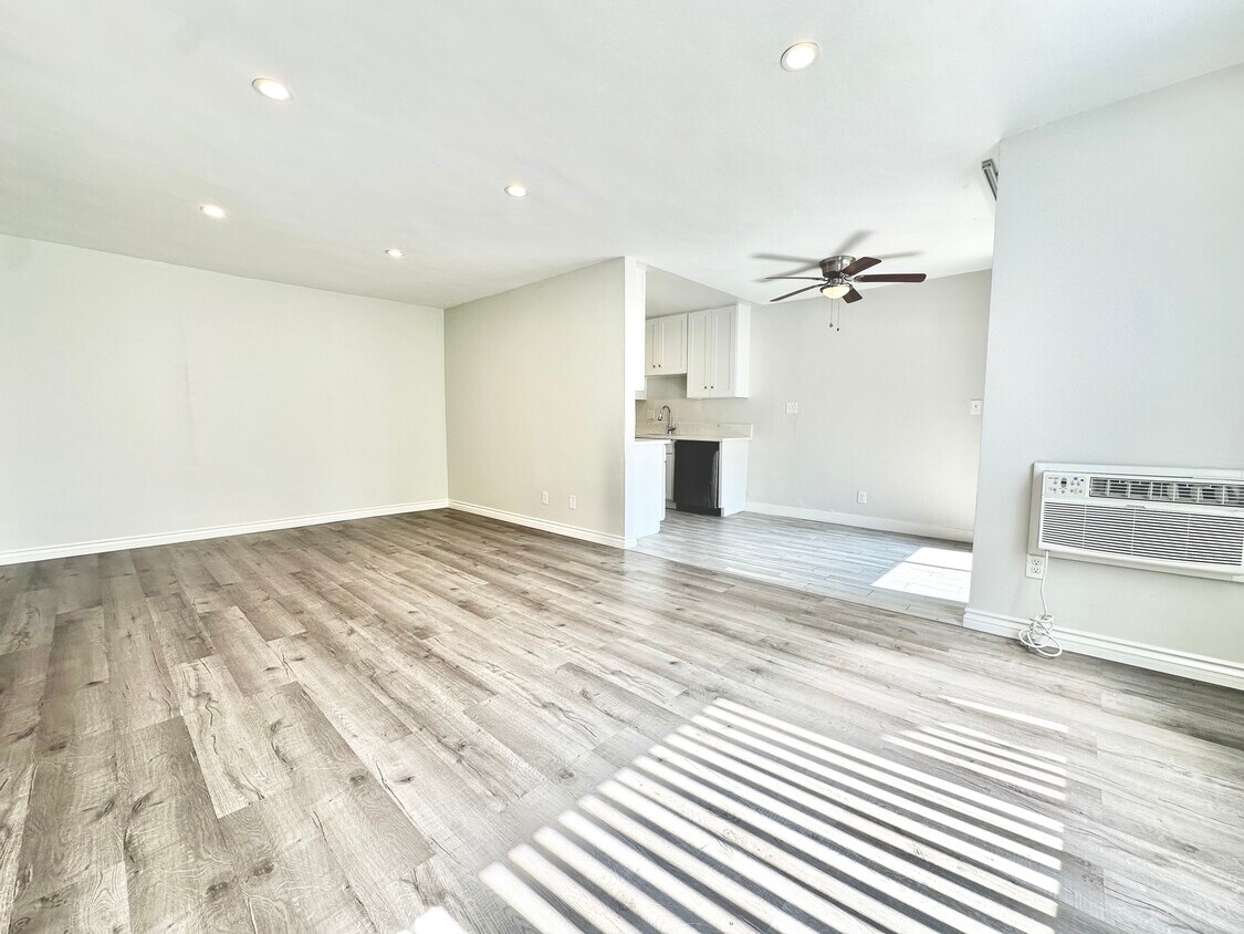 Primary Photo - 1200 Laurel Ave West Hollywood, CA 90046