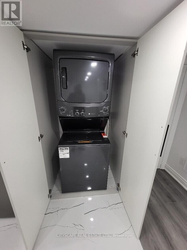 Photo du bâtiment - 3207 Pebblewood Rd