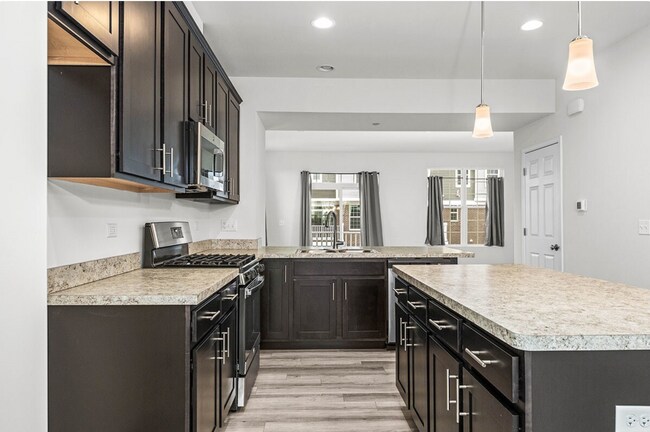 Building Photo - 4466 Monroe Ct
